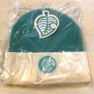 Animal crossing new horizons hat mint green and white